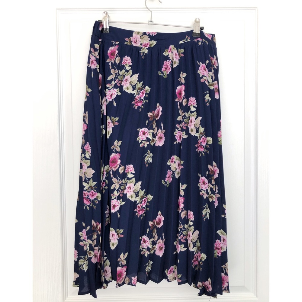 Floral Pleated Midi Skirt - Navy & Pink Size Large